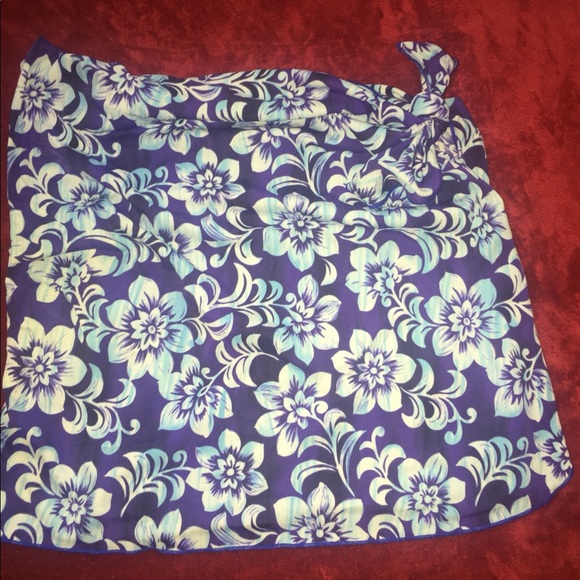 Swimsuit Cover - Picture 4 of 5